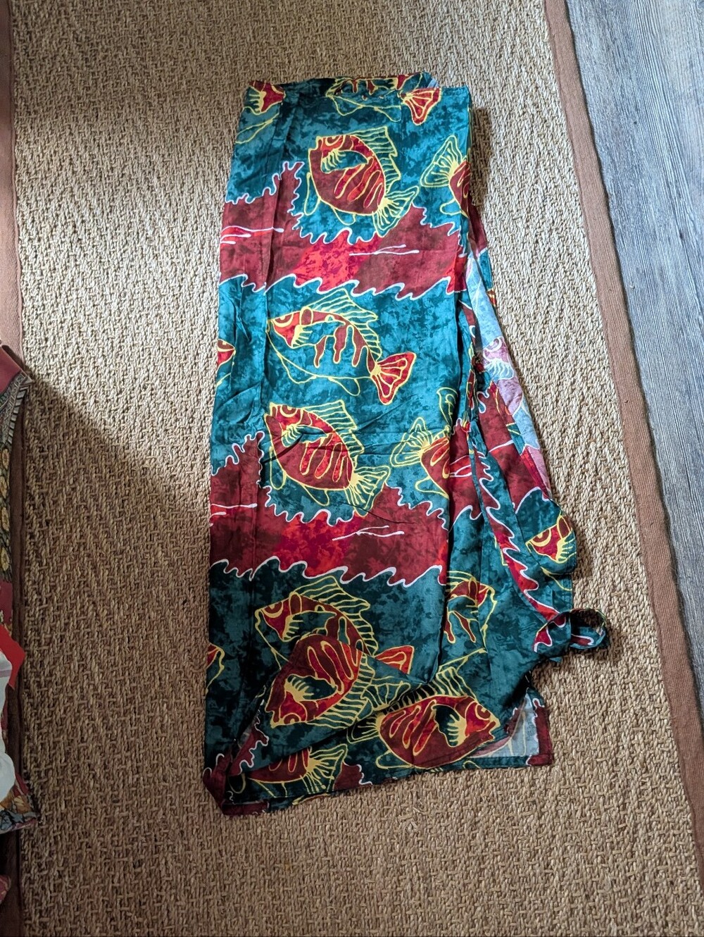 Women’s Teal & Red Tropical Fish Wrap Skirt